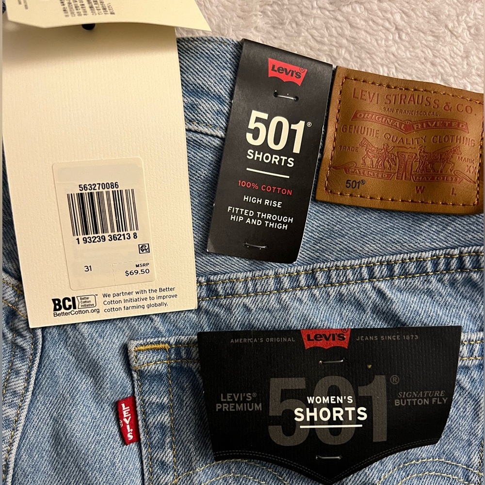 Brand New Levi’s 501 Shorts - Picture 2 of 3